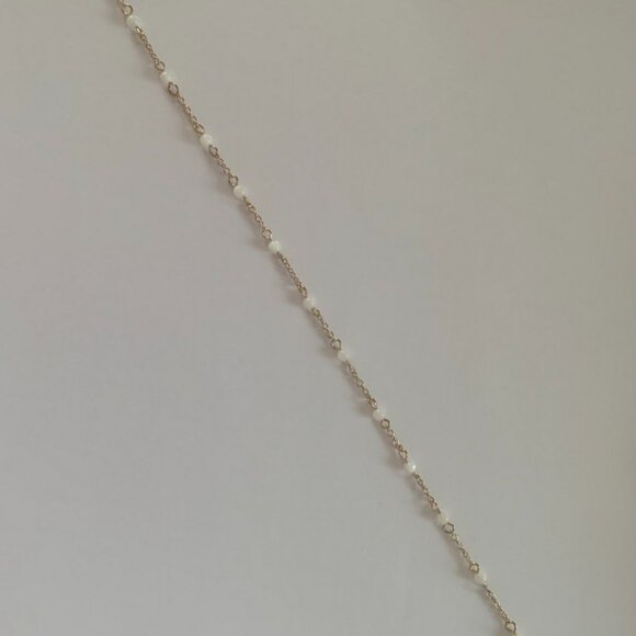Faux Pearl Necklace - Picture 3 of 5
